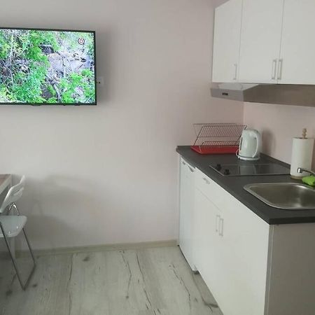 קלייפדה T&J Appartments Ferry Terminal מראה חיצוני תמונה